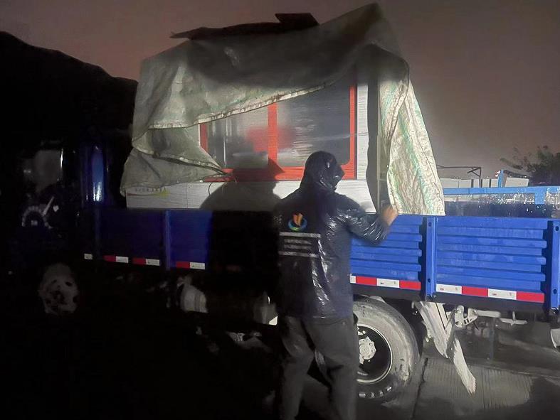 【江西】冒雨發貨，客戶回購的鋁型材切割機SDY-QFB505分離式